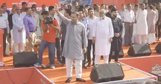নয়াপল্টনে শ্রমিক সমাবেশে যোগ দিয়েছেন প্রধানমন্ত্রী
